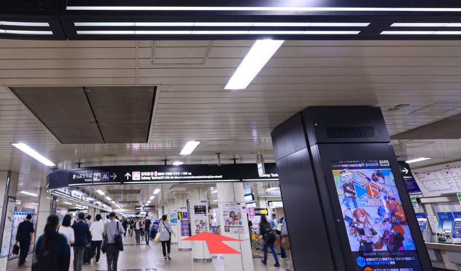 阪急梅田駅正面3階出口からのアクセス⑤