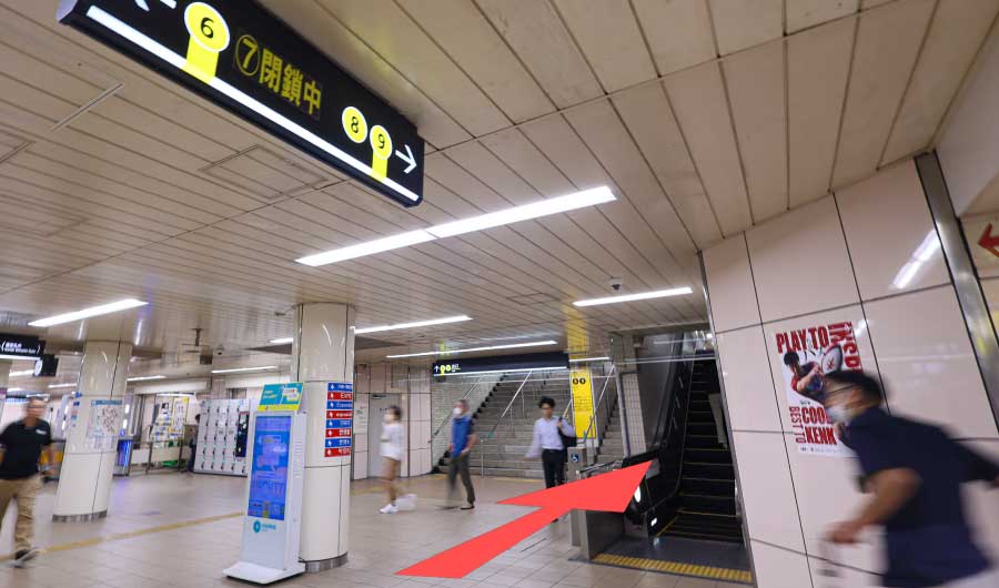 阪急梅田駅正面3階出口からのアクセス⑤