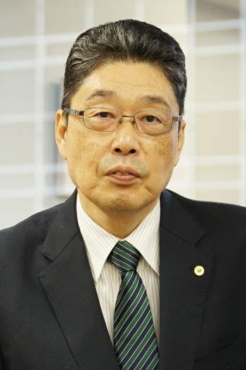 日置 明男
