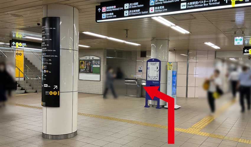 阪急梅田駅正面3階出口からのアクセス⑧